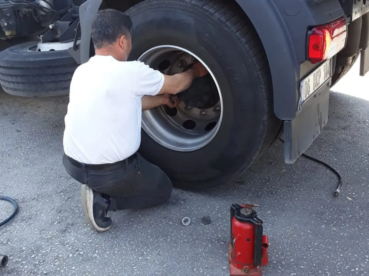 Tillo Oto Lastikçi